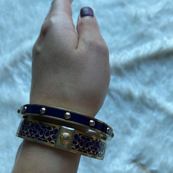 Coach. Purple bangle set. - Picture 4 of 5